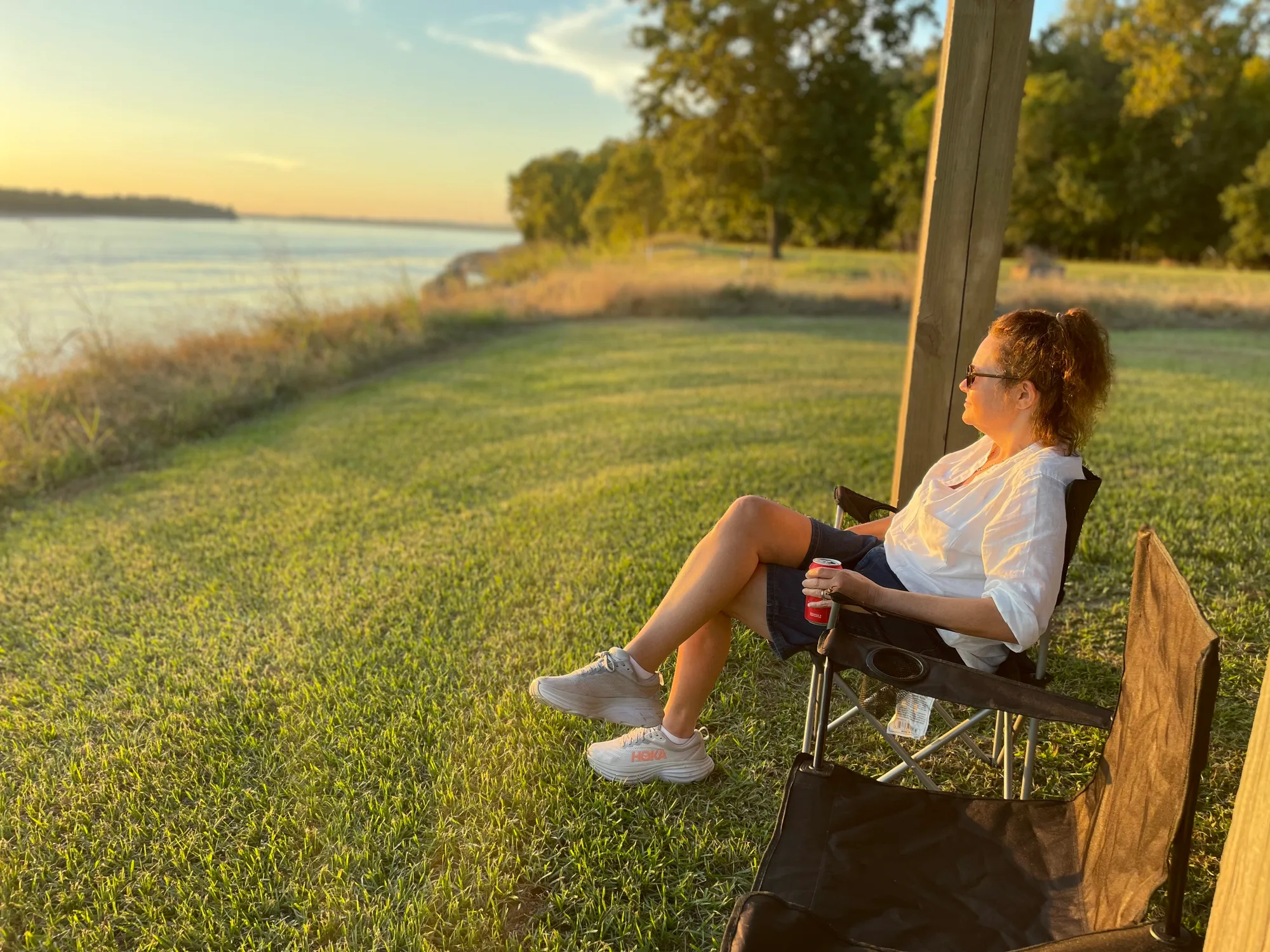 A guest resting on the grounds at Como Retreat