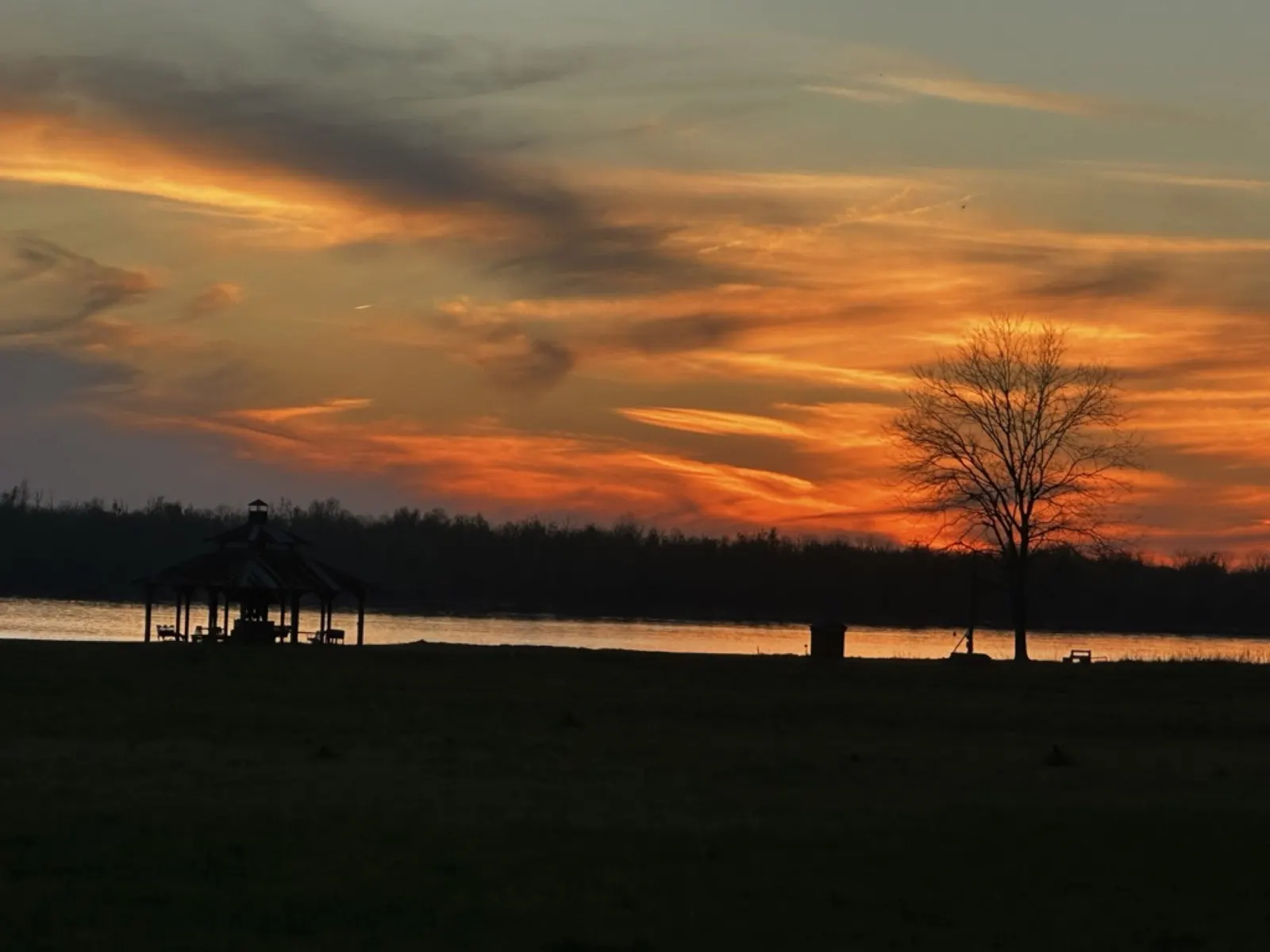 Sunset over the Mississippi from the lawn