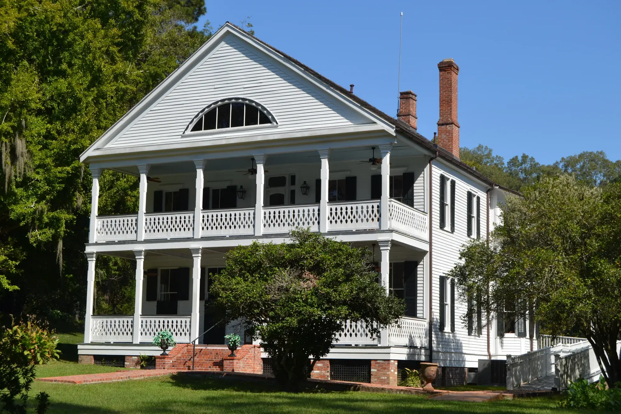 The restored 1890 home at Como Retreat